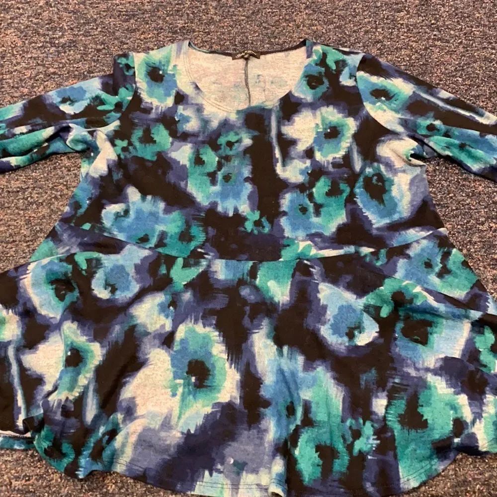 Slinky Brand Top sz. 1X